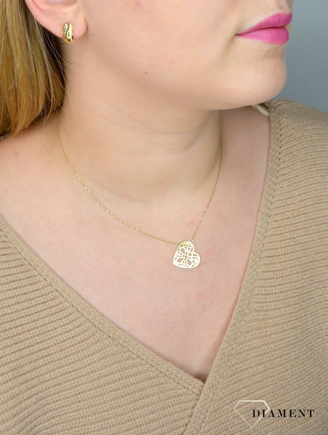 Złote kolczyki 585 grawerowane ozdobnym środkiem KL 2349F 585.jpg